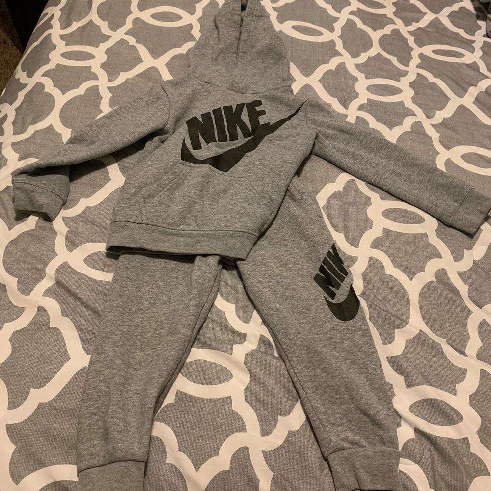 Nike jogging set
